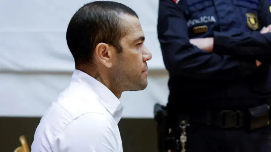 Daniel Alves é absolvido pela Justiça da Espanha