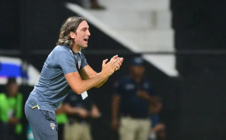ZUBELDÍA IGUALA RECORDE HISTÓRICO DO SÃO PAULO NA LIBERTADORES EM MEIO A CRÍTICAS E SUPERAÇÕES