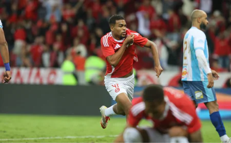 INTERNACIONAL VENCE E TREINADOR DEFENDE ATLETA APÓS POLÊMICA