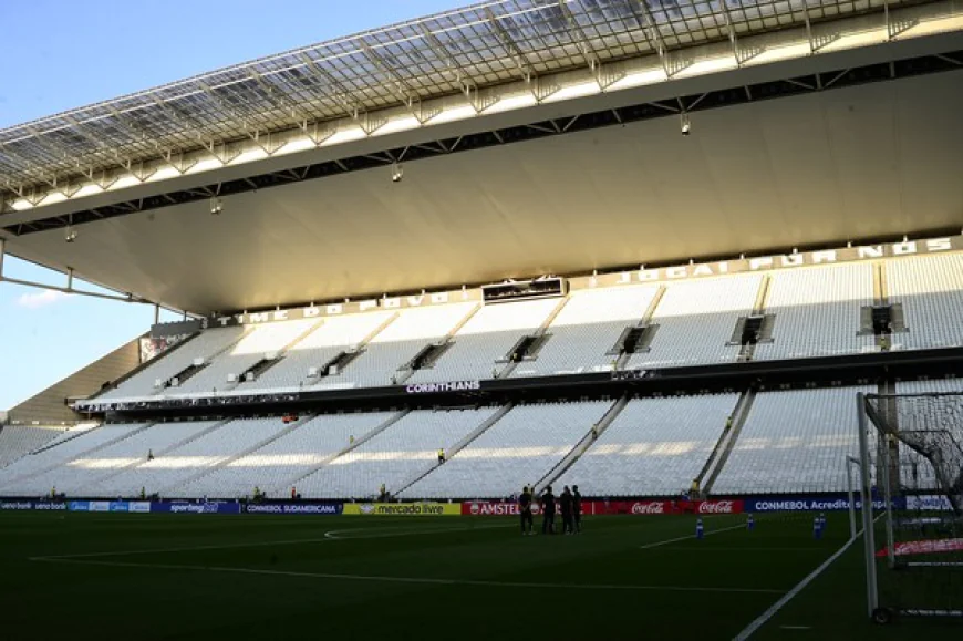 CORINTHIANS SOBRA EM CAMPO E GOLEIA O TIME MISTO DO VASCO PELO CAMPEONATO BRASILEIRO
