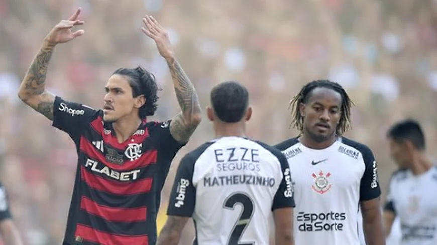 NO CLÁSSICO DAS MULTIDÕES FLAMENGO GOLEIA O CORINTHIANS NO MARACANÃ PELO BRASILEIRÃO