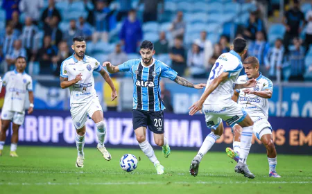 PRESIDENTE DO GRÊMIO SE REÚNE COM COMISSÃO DE ARBITRAGEM APÓS POLÊMICAS NA COPA DO BRASIL