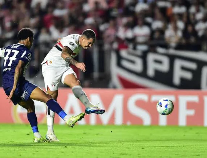 VITÓRIA DO SÃO PAULO NA LIBERTADORES É APAGADA POR ATO DE SEU JOGADOR