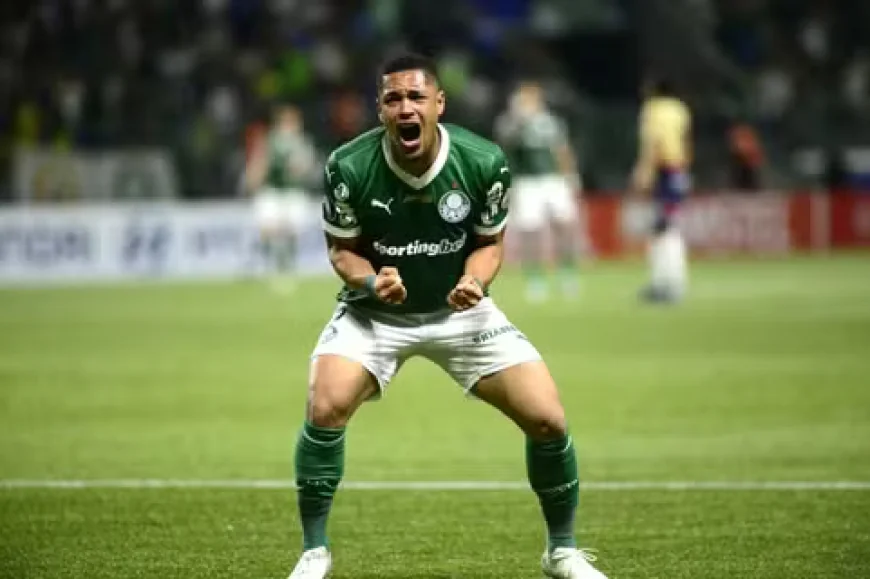 Vitor Roque desencanta e faz seu primeiro gol com a camisa do Palmeiras colocando o Verdão na liderança momentânea do Brasileirão.