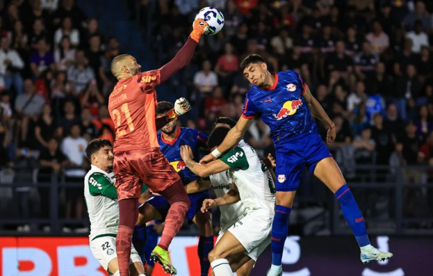 Palmeiras vence mais uma fora de casa e continua líder do Brasileirão.