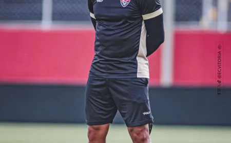 THIAGO CARPINI NÃO É MAIS TREINADOR DO VITÓRIA