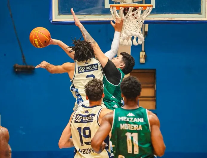 RIO CLARO DOMINA BAURU BASKET E VENCE NO PAULISTA